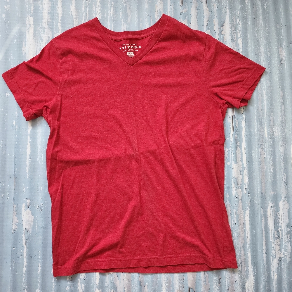 Arizona red v-neck tee